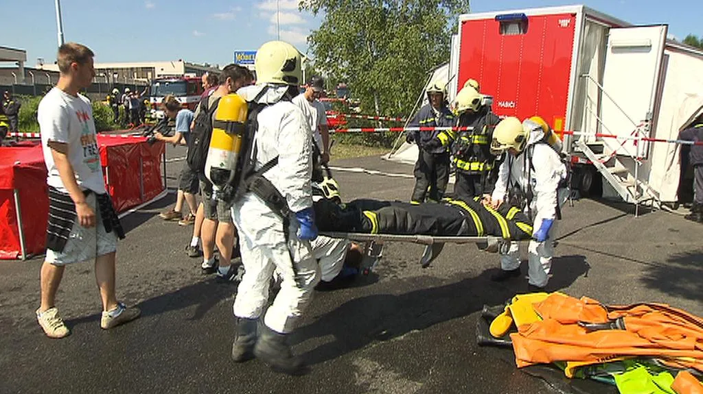 Hasiči při nehodě