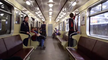 Interiér prvních vlaků metra