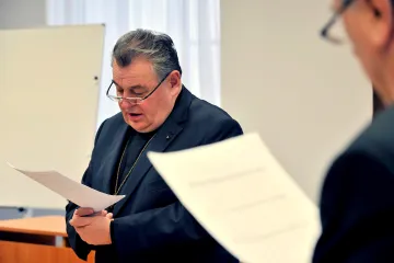 Přes církevní web budou moct lidé nabízet pomoc běžencům