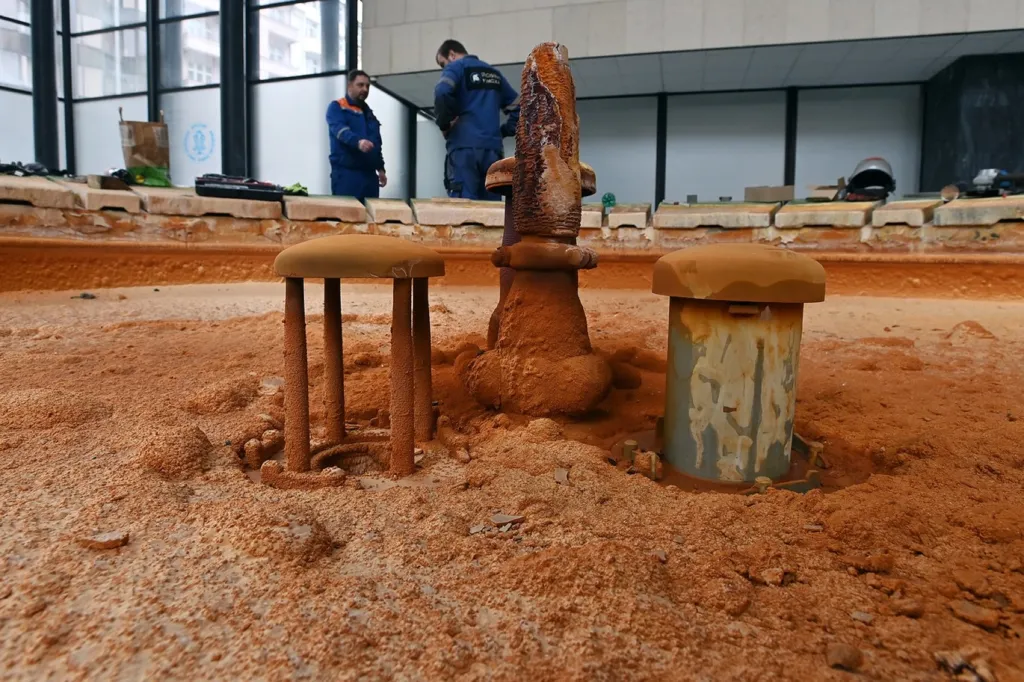 Detail trysek na dně bazénu