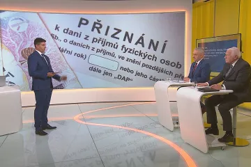 „Falešné, mimo a zásadně špatné,“ plísní Klaus vládní úspory. „Jako prodejci hrnců,“ kritizuje Středula