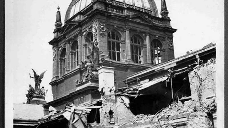 Národní muzeum po Pražském povstání