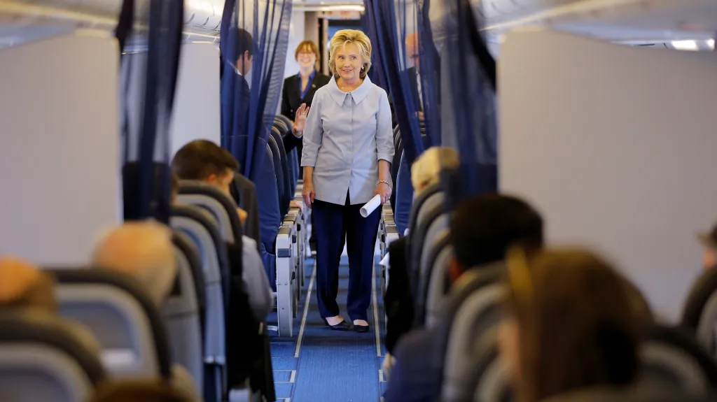 Clintonová prochází svým novým letadlem