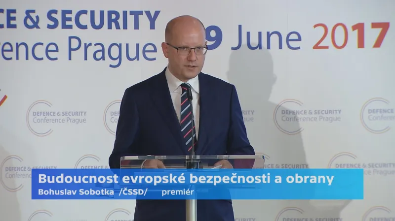 Pražská konference o obraně a bezpečnosti: Projevy Bohuslava Sobotky, Jean-Clauda Junckera a Fredericy Mogheriniové