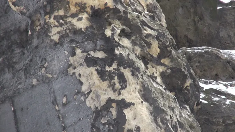 Olupování Pravčické brány