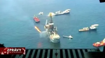 Do oceánu uniká oproti odhadům dvakrát víc ropy