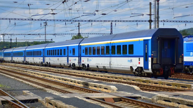 Po zavedení jednotek Comfortjet už nebudou Interjety tím nejmodernějším na českých kolejích. Dokud ale bude novinka jezdit bez řídicího a restauračního vozu, bude svému předchůdci obzvláště podobná