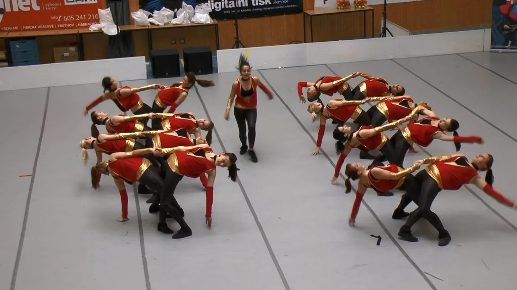 Taneční vystoupení na soutěži v Jilemnici