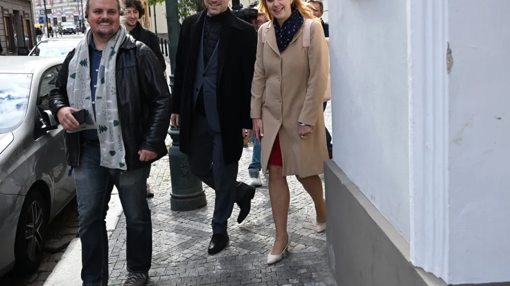 Vyjednávací tým Pirátů Daniel Mazur, Zdeněk Hřib a Jana Komrsková