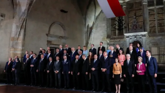 Společná fotka účastníků summitu na Pražském hradě,  Autor: David W Cerny,  Zdroj: Reuters