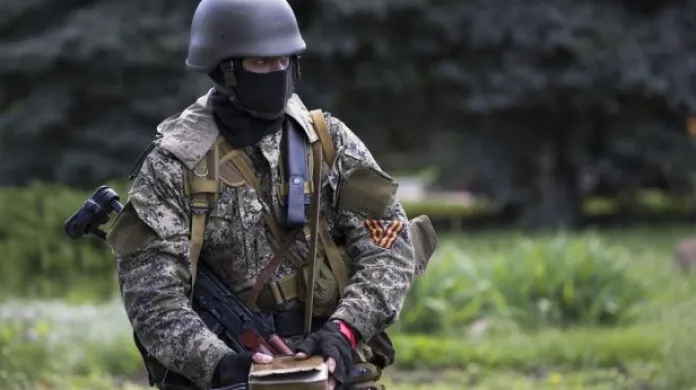 Ukrajinské armádě se nepodařilo vytlačit radikály z okupovaného Slavjansku