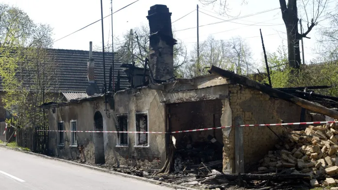 Žhářský útok na romskou rodinu ve Vítkově