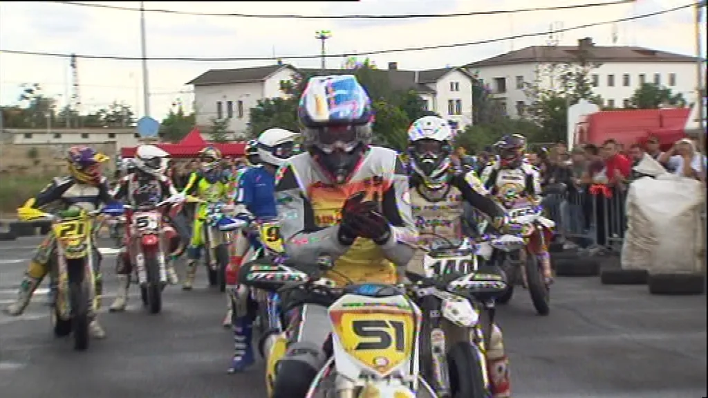 Supermotard Open Tour se jela v centru města