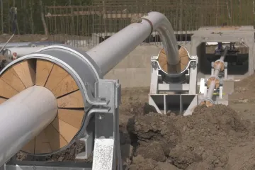 Dodávky ropy do Česka ropovodem Družba jsou po osmi dnech obnoveny