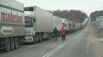 Fronta kamionů