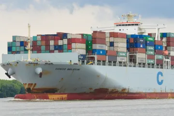 Čínský vývoz i dovoz v červnu překvapivě rostly