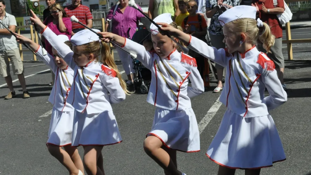 Rozsvícení prázdninového stromu v Lounech