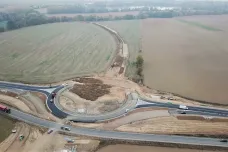 Poláci dokončují rychlostní silnici k českým hranicím. V tuzemsku se vykupují pozemky a řeší povolení