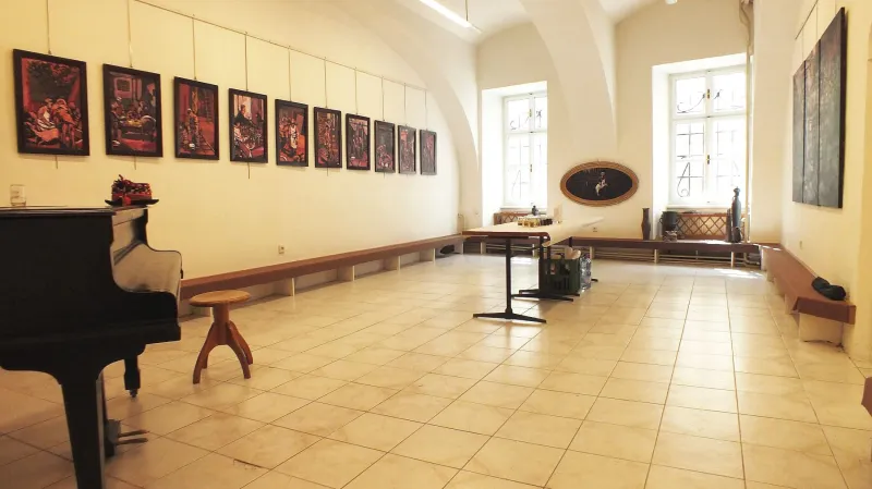 Z vernisáže výstavy obrazů "Zabijačka" v Boskovicích