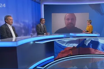 Vyhošťování diplomatů nejsou závody, reakce Západu ještě přijde, věří poslanci