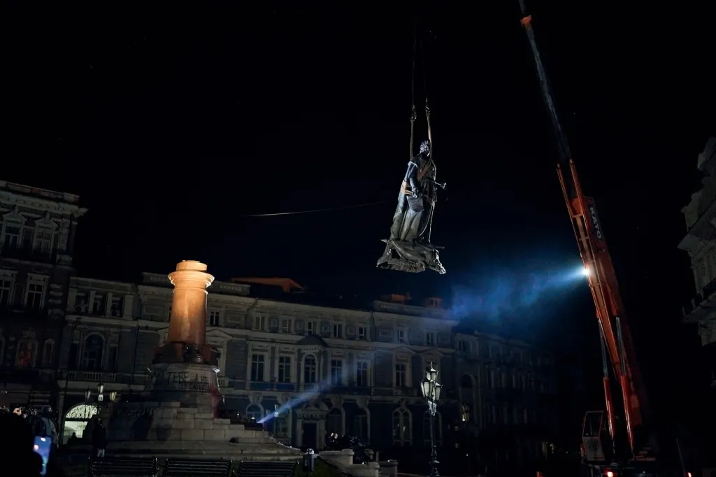 V Oděse odstranili pomník carevny Kateřiny II. Veliké