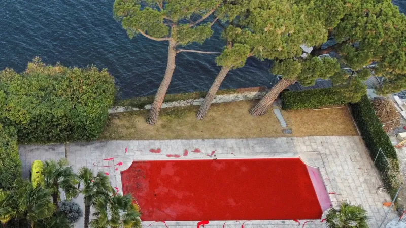 Bazén ve vile Vladimira Solovjova