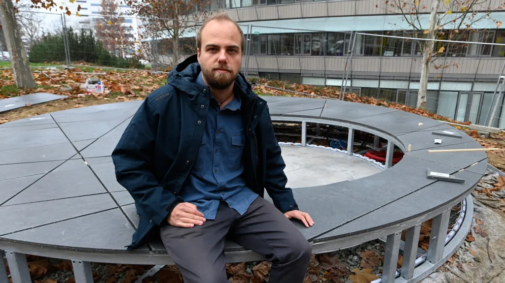 Autor návrhu Tomáš Krejčí a Memento Covid