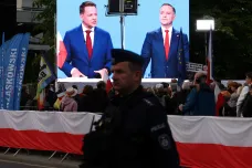 Trzaskowski a Nawrocki si v debatě vzájemně kladli otázky o Ukrajině i Trumpovi