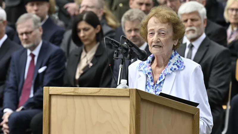 Dita Krausová při svém projevu v Terezíně