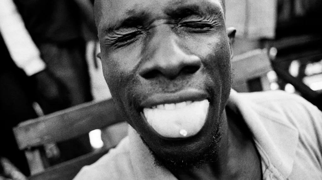 Antonín Kratochvíl / prodejce diamantů, Sierra Leone, 2003