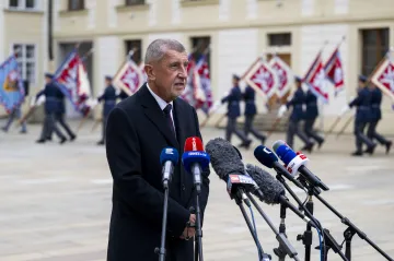 Babiš získal pověření od prezidenta, vládu chce do poloviny prosince