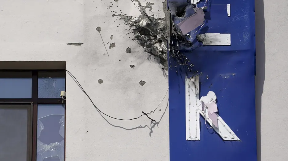 Sídlo ukrajinské televize 112 poškozené střelou z granátometu