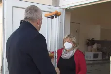 Nymburské nemocnici došly zásoby podpažních berlí, důvodem je nedostatek hliníku