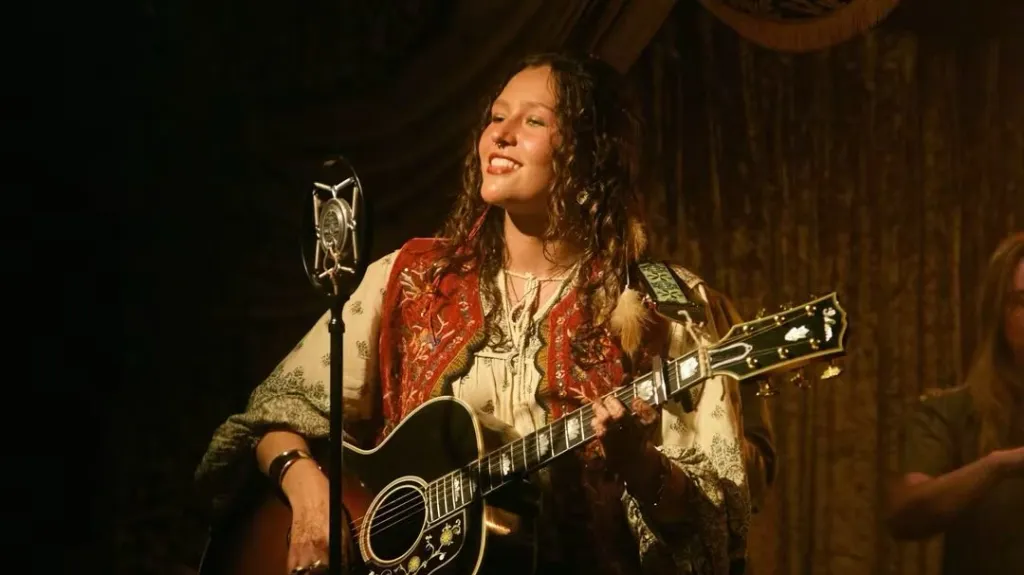 Karin Ann v klipu k písni I Was Never Yours