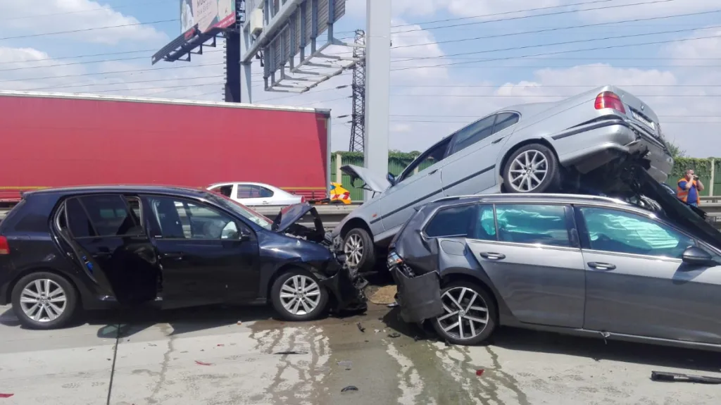 Nehoda na pražském okruhu v oblasti Řeporyj