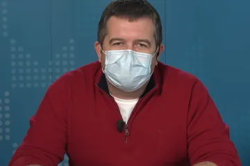 Hamáček kvůli krizovému štábu zvažoval rezignaci. Opatření podle něj fungují a je třeba je dodržovat