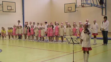 Vánoční pochodování libochovických mažoretek - rok 2009