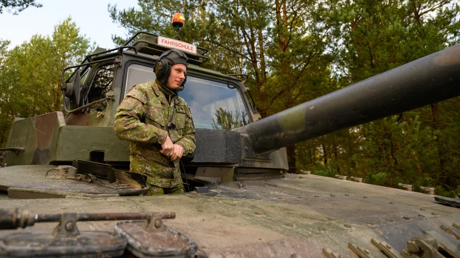 Tank Leopard 2 německé výroby sloužící armádě Slovenska