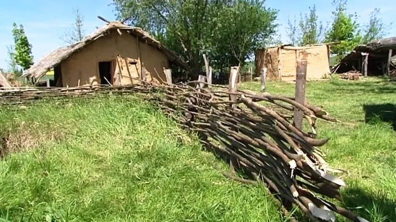 Archeopark ve Všestarech na Královéhradecku