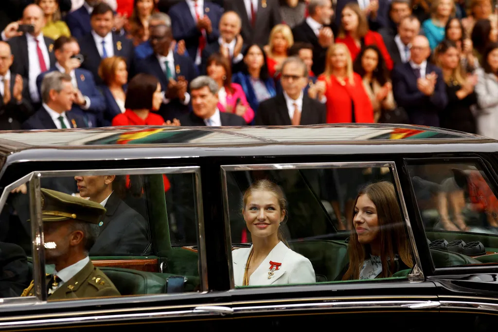 Španělská korunní princezna Leonor složila přísahu na ústavu. V úterý oslavila osmnácté narozeniny