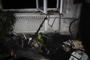 Požáry se nevyhnuly ani Štědrému dni, muž v dřevostavbě nepřežil