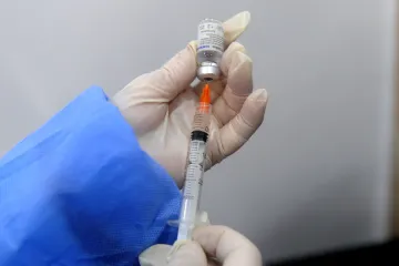 Ruská vakcína Sputnik chrání proti covidu na 91,6 procenta, ukázala studie na 20 tisících lidech