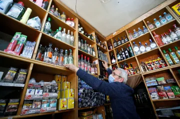 Kvůli covidu Turecko zakázalo prodej alkoholu. Erdogan chystá zpřísnění i po pandemii