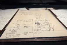 Jeden z rukopisů Alberta Einsteina k teorii relativity se vydražil za 11,6 milionu eur