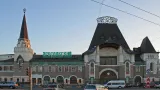 Jaroslavské nádraží v Moskvě je jedním z devíti hlavních železničních stanic v ruské metropoli. Obsluhuje největší množství spojů včetně dálkových vlaků na Dálný východ. Je to zároveň západní konečná stanice transsibiřské magistrály.