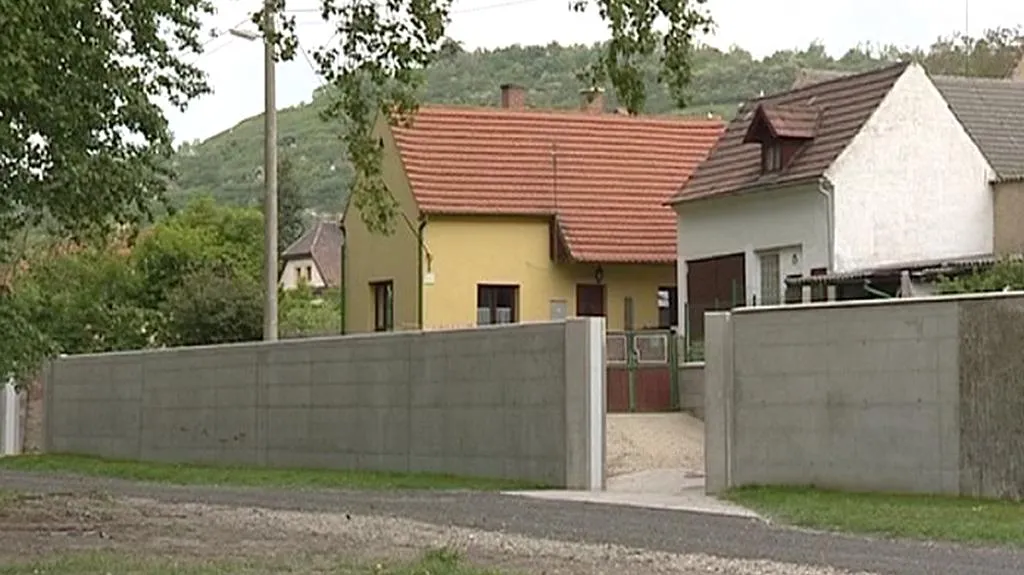 Protipovodňová hráz