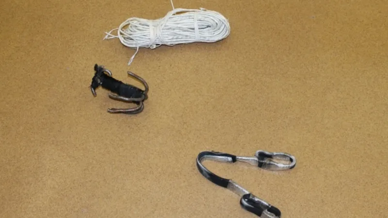 Náčiní, které si vězeň pořídil k útěku