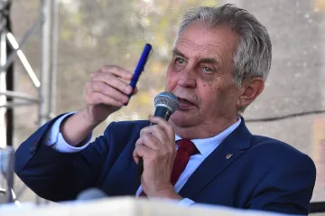 Velvyslanec Kopecký se přesune z Číny do Arménie. Podle Lidových novin kvůli sporu se Zemanem