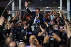 Řecký premiér Mitsotakis míří k vítězství v parlamentních volbách