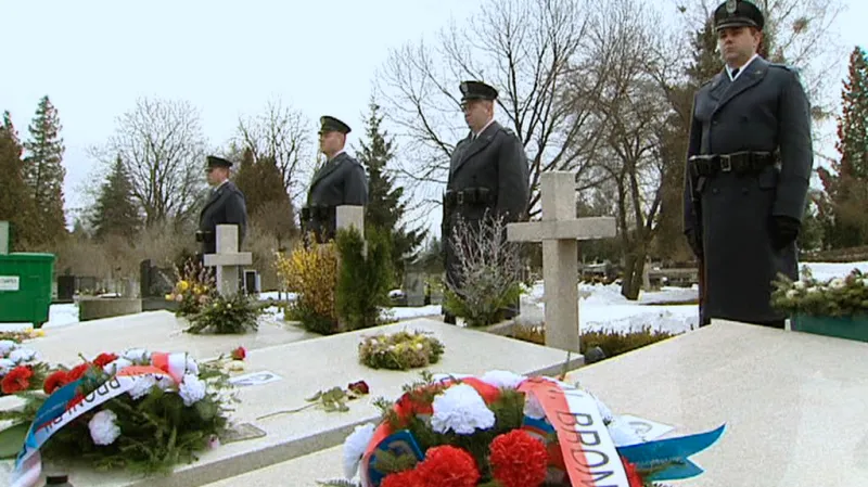 Pieta za oběti letecké tragédie ve Smolensku